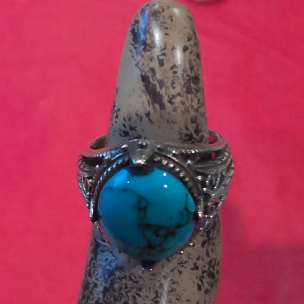 Turquoise Sterling Silver Ring - Picture 2 of 7